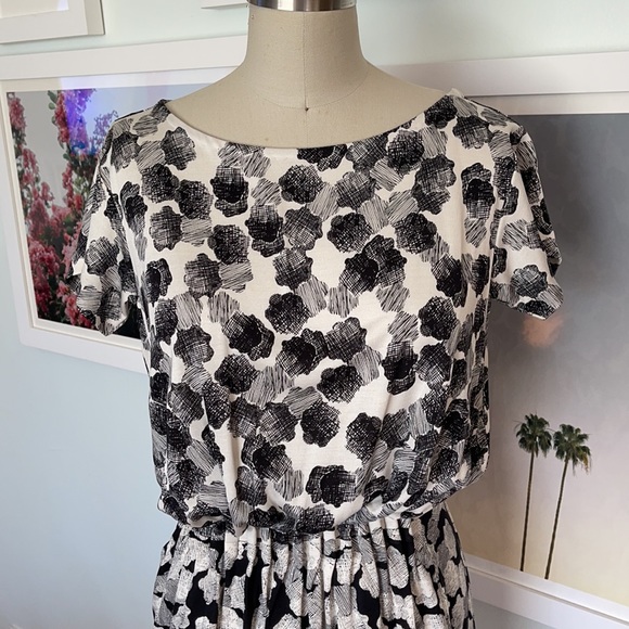 Y2K DVF Silk Dress - Picture 2 of 11